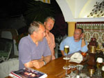An der Bar beim Bier